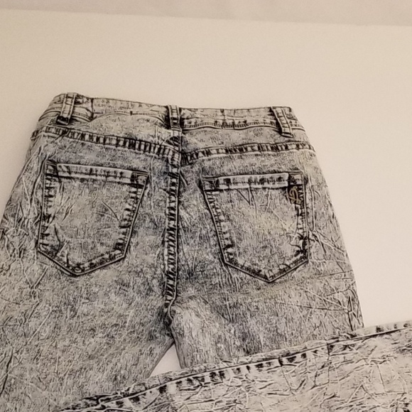 Stonewashed V.I.P. Jeans - Picture 6 of 6